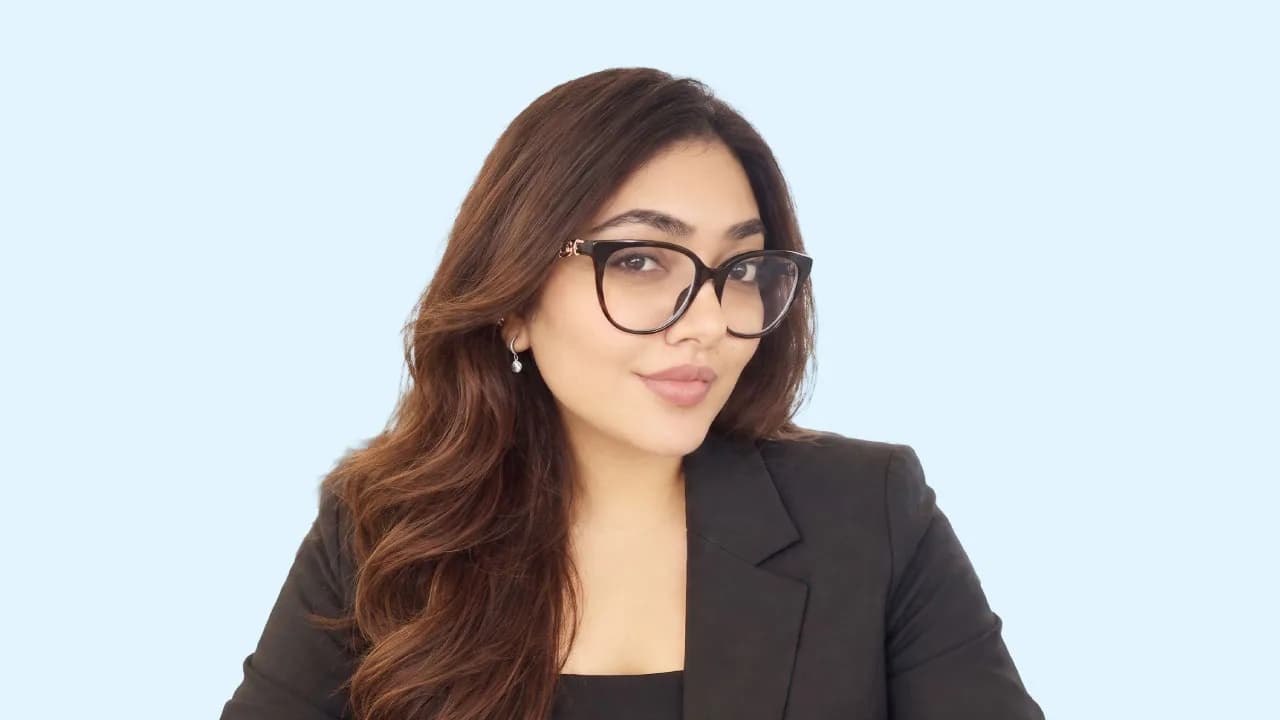 Atishaya Khannaa, Hitachi Digital's India lead for marketing campaigns, events and communications, on powder blue