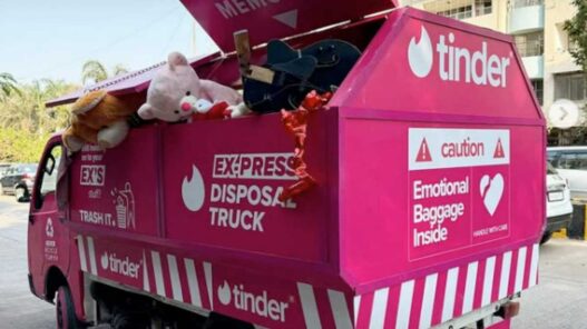 Tinder’s ‘EX-PRESS Disposal Truck’ Lets Users Trash Emotional Baggage in Style